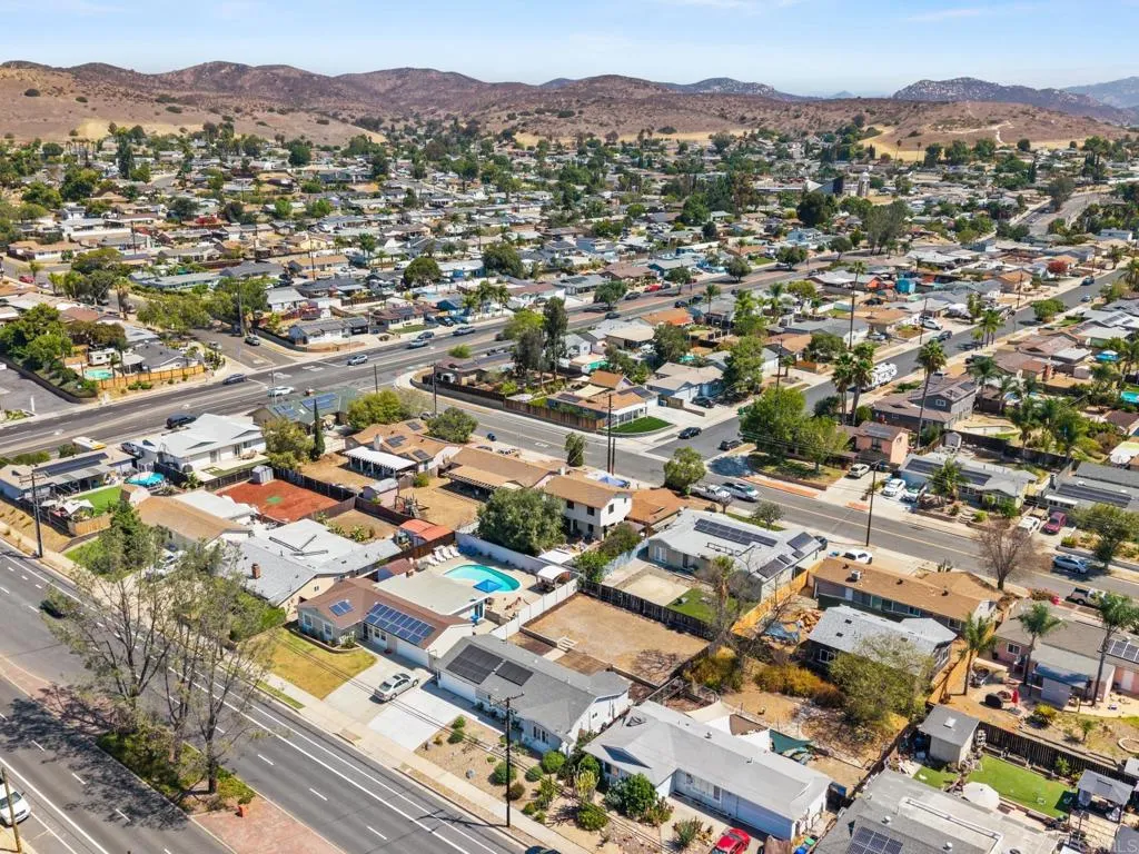 https://cdn.realtyfeed.com/cdn/127/307068297/b36b87600faa6af6bc55b096579d3569.webp
