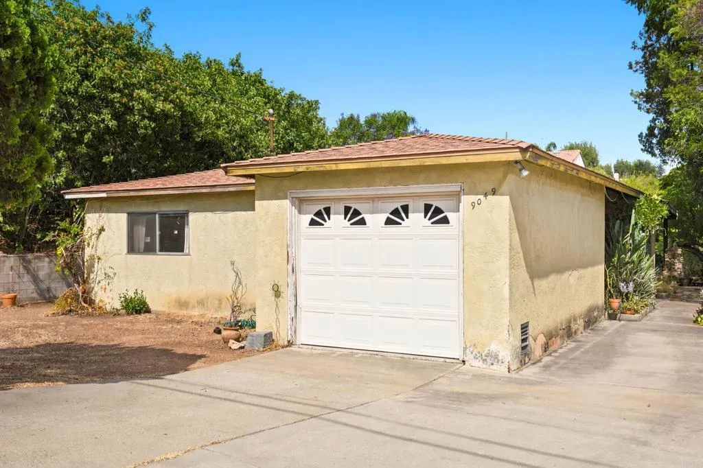 9049 Bubbling Wells Rd, Lakeside, CA 92040 - Photo 2 of 25, Lakeside, CA