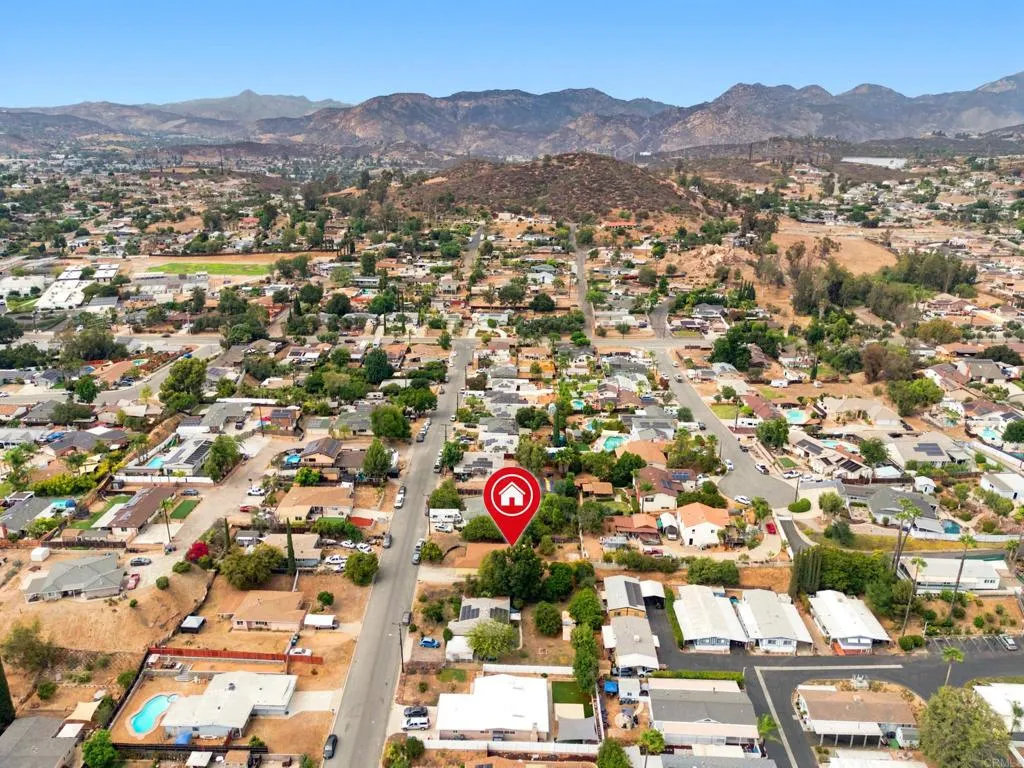 https://cdn.realtyfeed.com/cdn/127/307068301/beffab3cb14101f39762e543b56883ce.webp