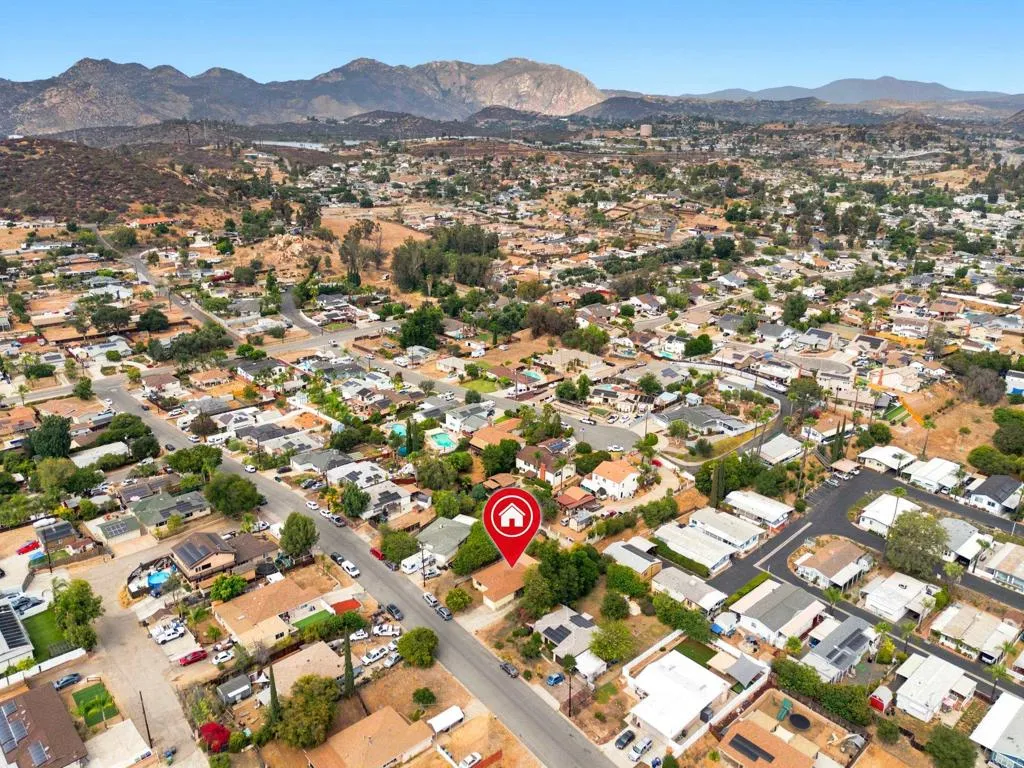 https://cdn.realtyfeed.com/cdn/127/307068301/c46ef0d28630faf12c43269c35df26d8.webp
