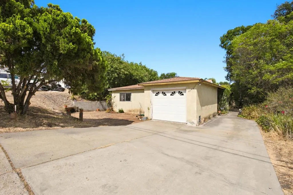 9049 Bubbling Wells Rd, Lakeside, CA 92040 - Photo 3 of 25, Lakeside, CA