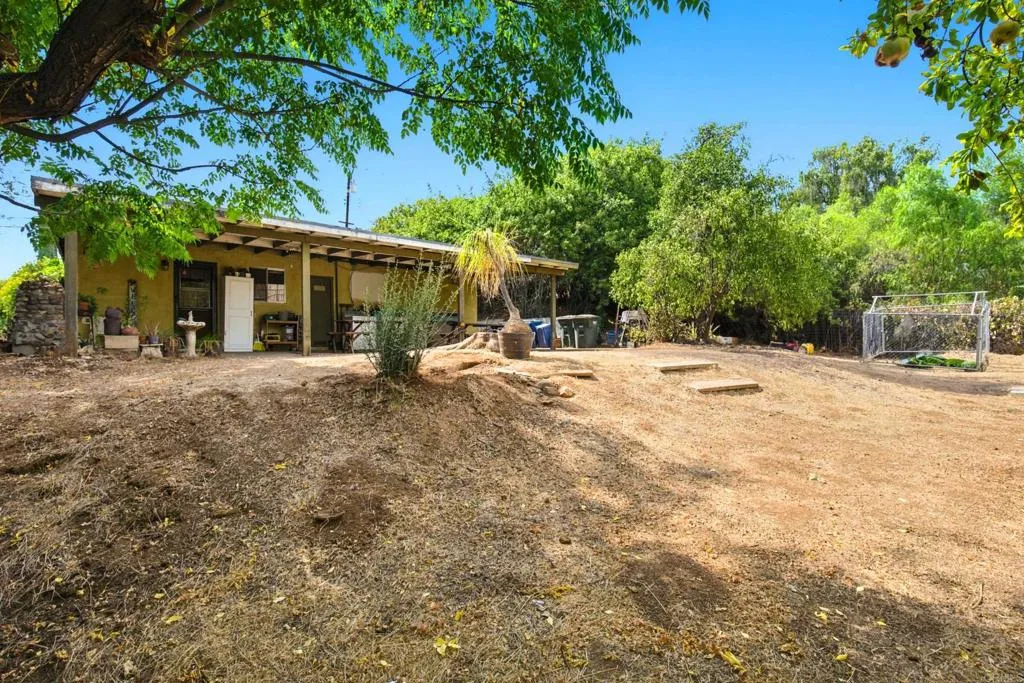 https://cdn.realtyfeed.com/cdn/127/307068301/dd5d4f3a7495e278c9609d3657e396c0.webp