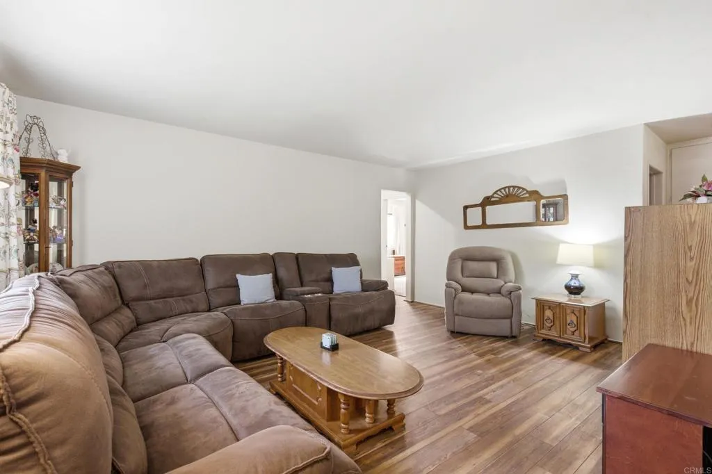 https://cdn.realtyfeed.com/cdn/127/307068301/ff52a52e5ef10674a7ab65b2694c49a6.webp
