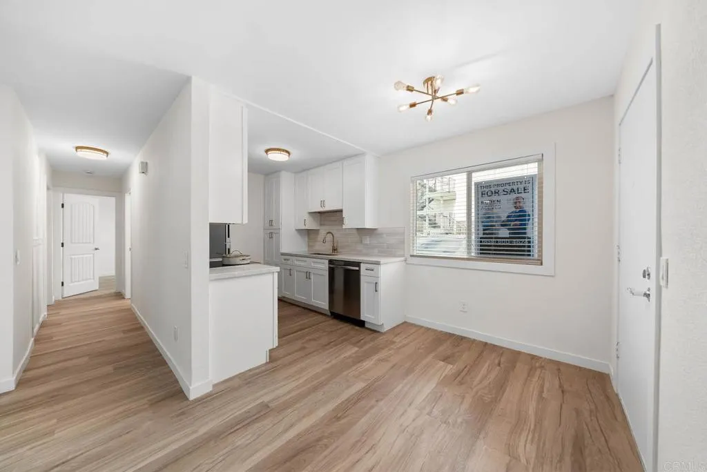 https://cdn.realtyfeed.com/cdn/127/307068326/00619f305365232fdffbeff26cf0d3c1.webp