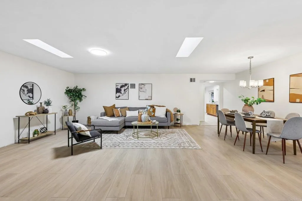 https://cdn.realtyfeed.com/cdn/127/307068344/33a5fcc8ecd7f922667153f37779b25b.webp