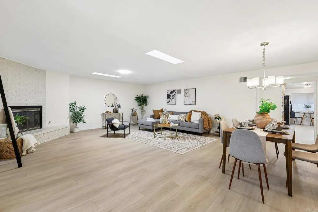 https://cdn.realtyfeed.com/cdn/127/307068344/ad42784fdd9eae2402319835e2d0f16b.webp