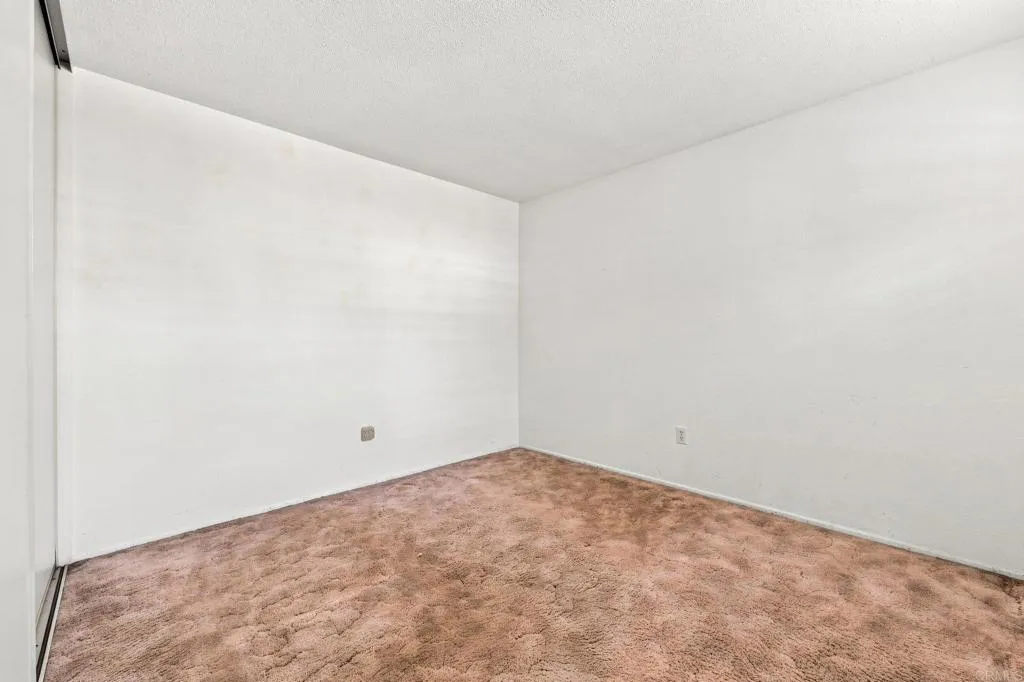 https://cdn.realtyfeed.com/cdn/127/307068347/04ce5a91415a0ac76767118ce11b4a58.webp