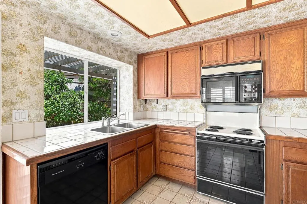 https://cdn.realtyfeed.com/cdn/127/307068347/6740ac94cb5a03b7933e0d80ab2d96fc.webp