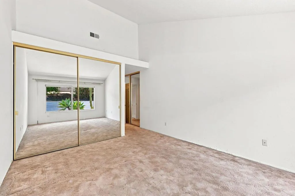 https://cdn.realtyfeed.com/cdn/127/307068347/948b48f0076ba55726b0d66a1f50d9a7.webp