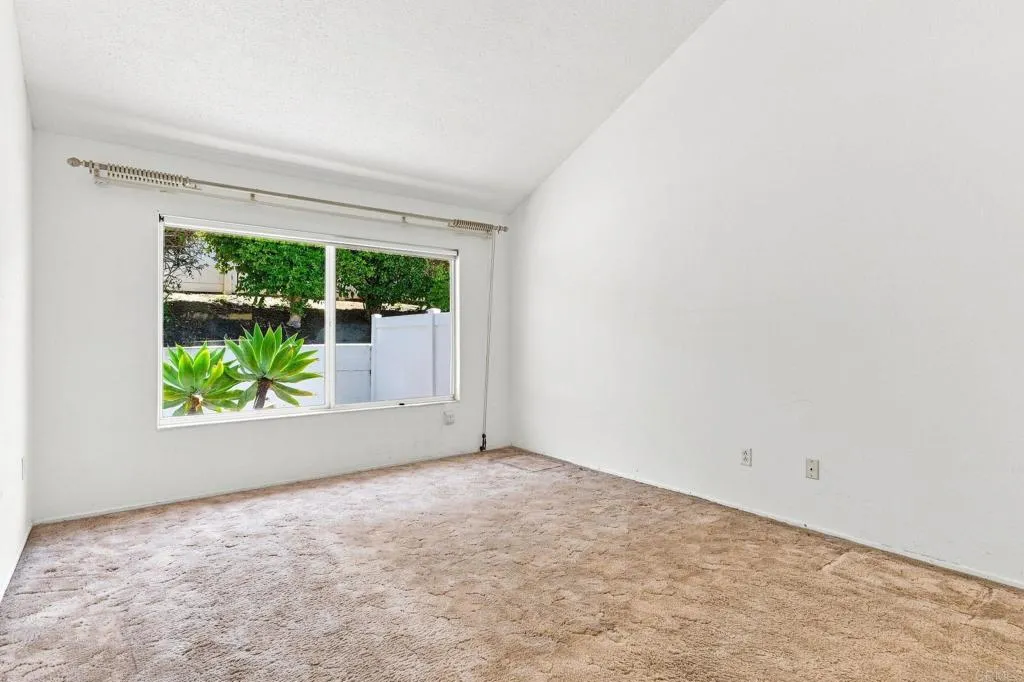 https://cdn.realtyfeed.com/cdn/127/307068347/d93dec87b15d15ff6b56911ce7497701.webp