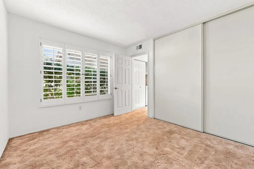 https://cdn.realtyfeed.com/cdn/127/307068347/e4034698d74fe1144a8585a128b6eff9.webp