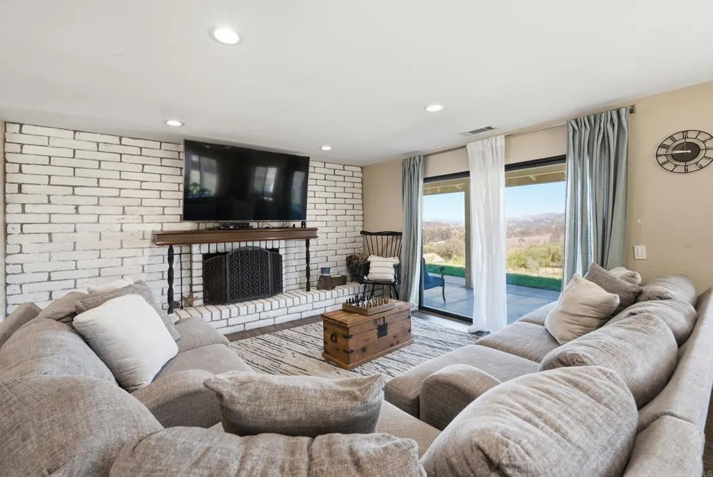 15349 Highland Valley Road, Escondido, CA 92025 - Photo 3 of 53, Escondido, CA