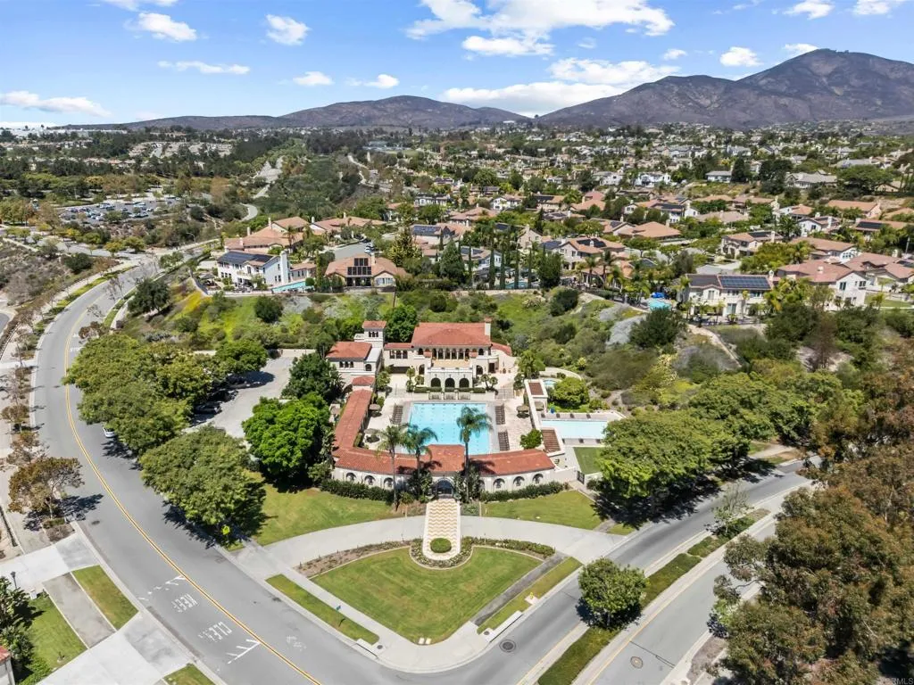 https://cdn.realtyfeed.com/cdn/127/307068385/13b453bdd92efd67cbf13afae9386c07.webp