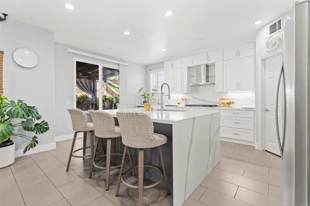 https://cdn.realtyfeed.com/cdn/127/307068385/8fe3a12c667411e3f857812404e2509e.webp
