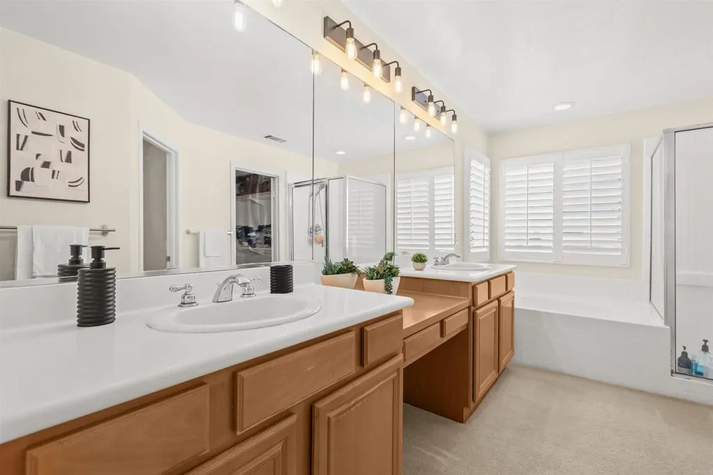 https://cdn.realtyfeed.com/cdn/127/307068385/e8280527c7e069966bdea9a2811f818e.webp