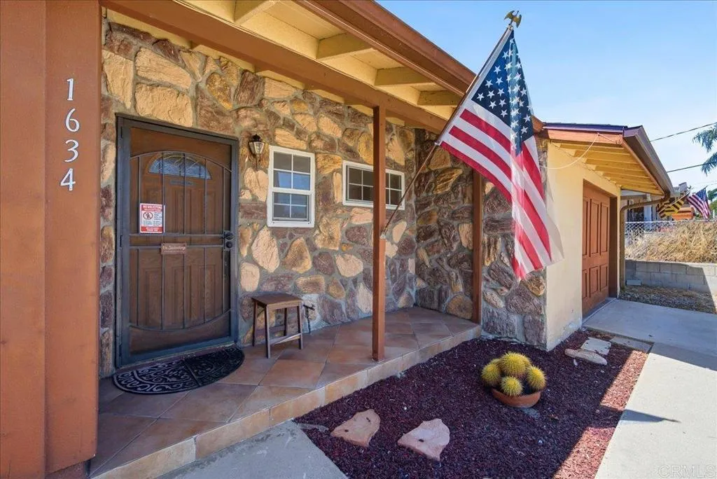 1634 Rush Avenue, Vista, CA 92084 - Main photo, Vista, CA