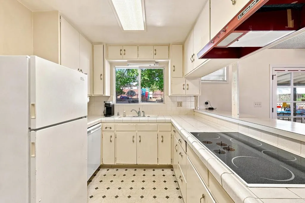 https://cdn.realtyfeed.com/cdn/127/307068445/28e0ea2ff11c55f8bda0f698f066153c.webp