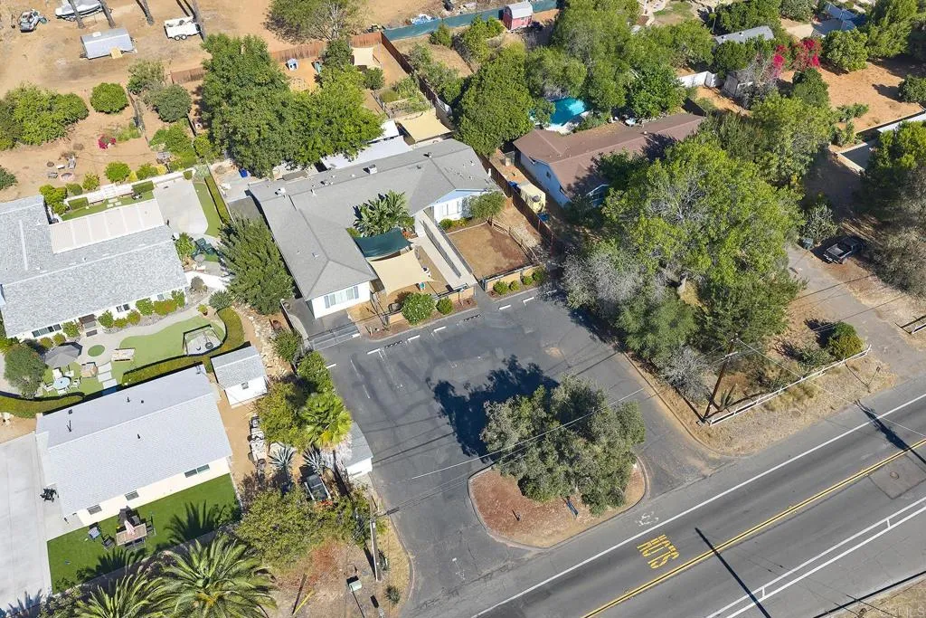 https://cdn.realtyfeed.com/cdn/127/307068445/75f689a61a81ec42a7dadf09f2ed2a98.webp