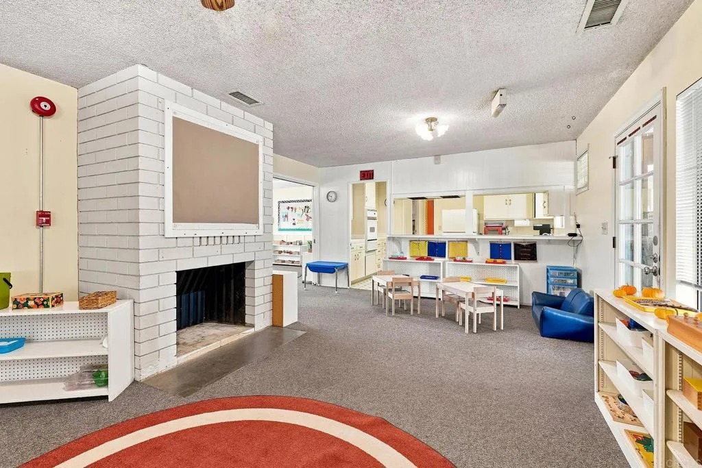 https://cdn.realtyfeed.com/cdn/127/307068445/a77ca897417d7134f4a81720e44f4e88.webp