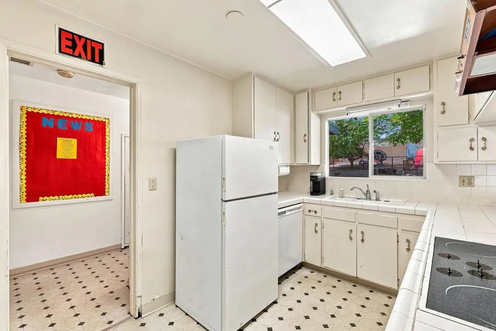 https://cdn.realtyfeed.com/cdn/127/307068445/ae0cb48484b8c88b234a79750a07db99.webp