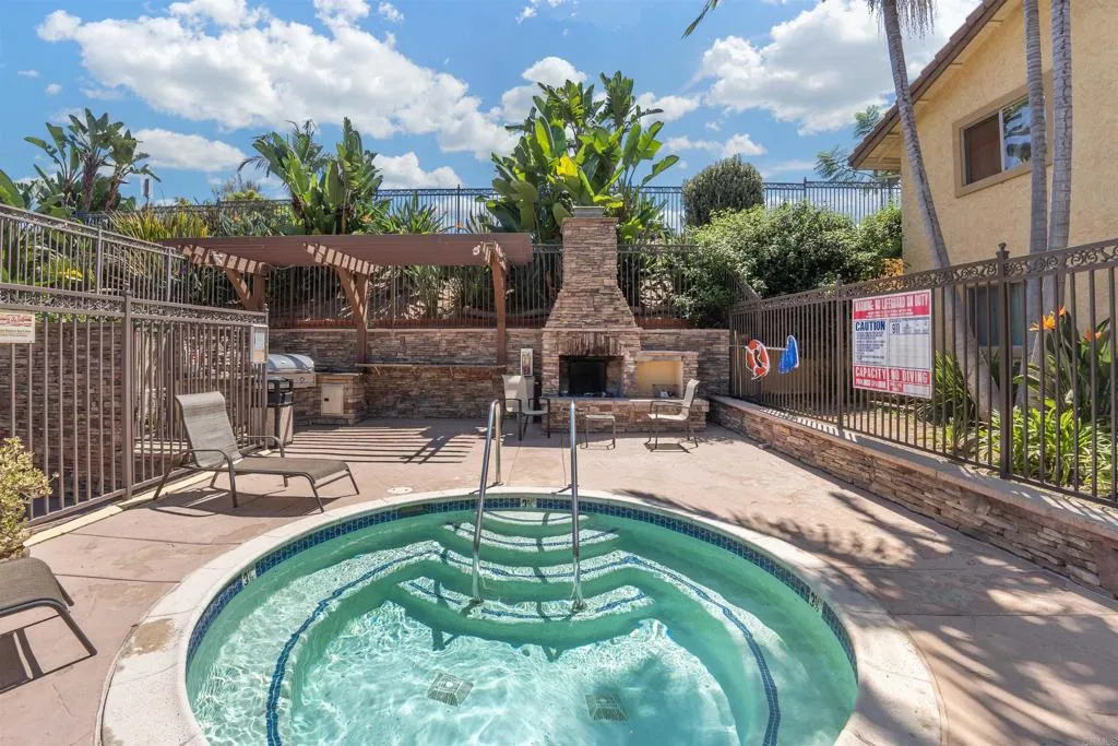 https://cdn.realtyfeed.com/cdn/127/307068459/3f88bf2941e7255582c641c04dccfdf9.webp