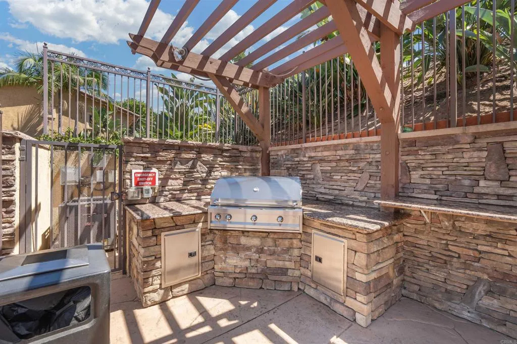 https://cdn.realtyfeed.com/cdn/127/307068459/4422223f3503e5911df454fa0ccf45f3.webp