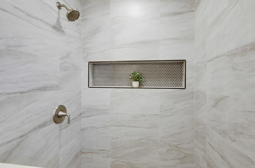 https://cdn.realtyfeed.com/cdn/127/307068477/c019926ddb587b52a6813f614cc69fc8.webp