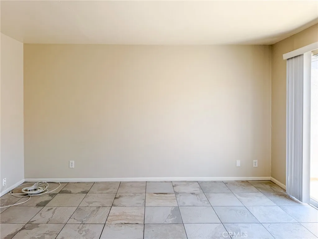 https://cdn.realtyfeed.com/cdn/127/307068480/ca484110316d4ecef4d8580b8b5e85b3.webp