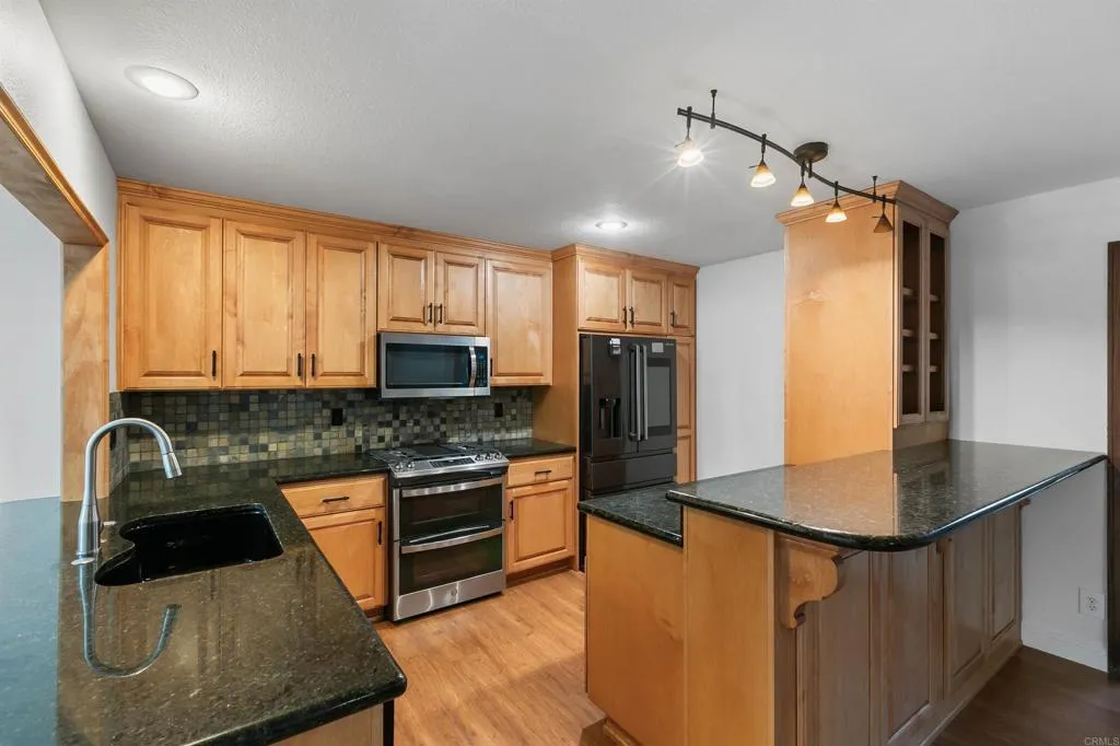 https://cdn.realtyfeed.com/cdn/127/307068607/08ada150d6590551e445f5c990dc921e.webp