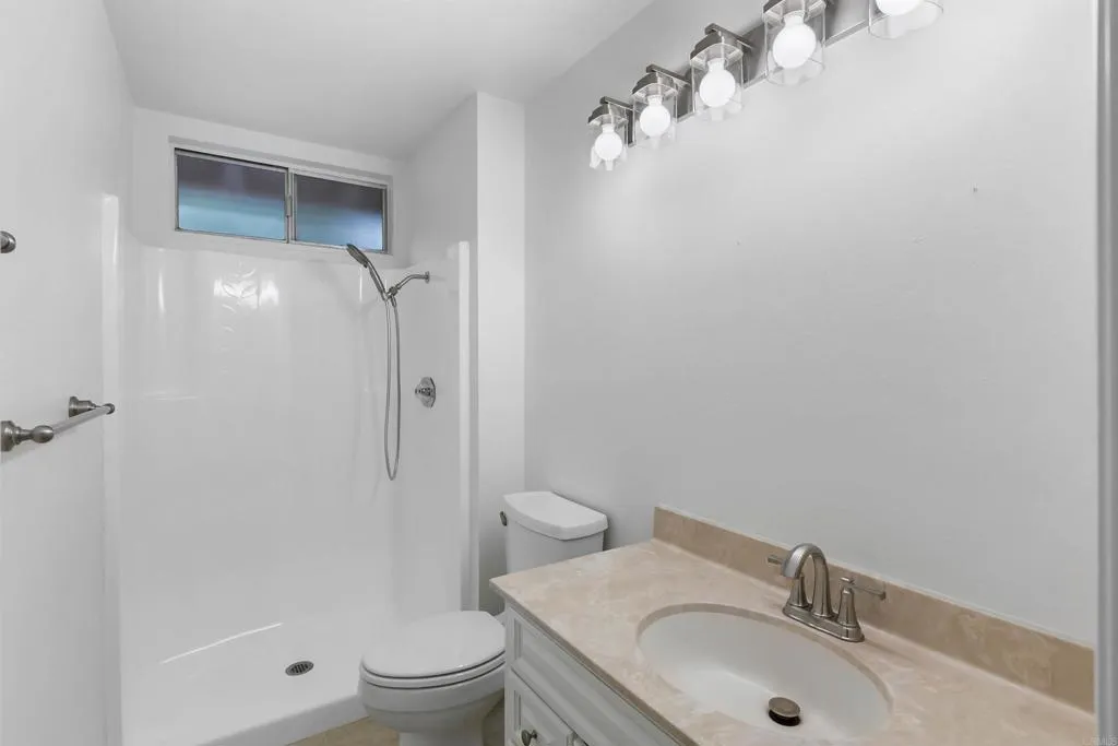 https://cdn.realtyfeed.com/cdn/127/307068607/0cd2711af9a8443541abf4172dc10622.webp