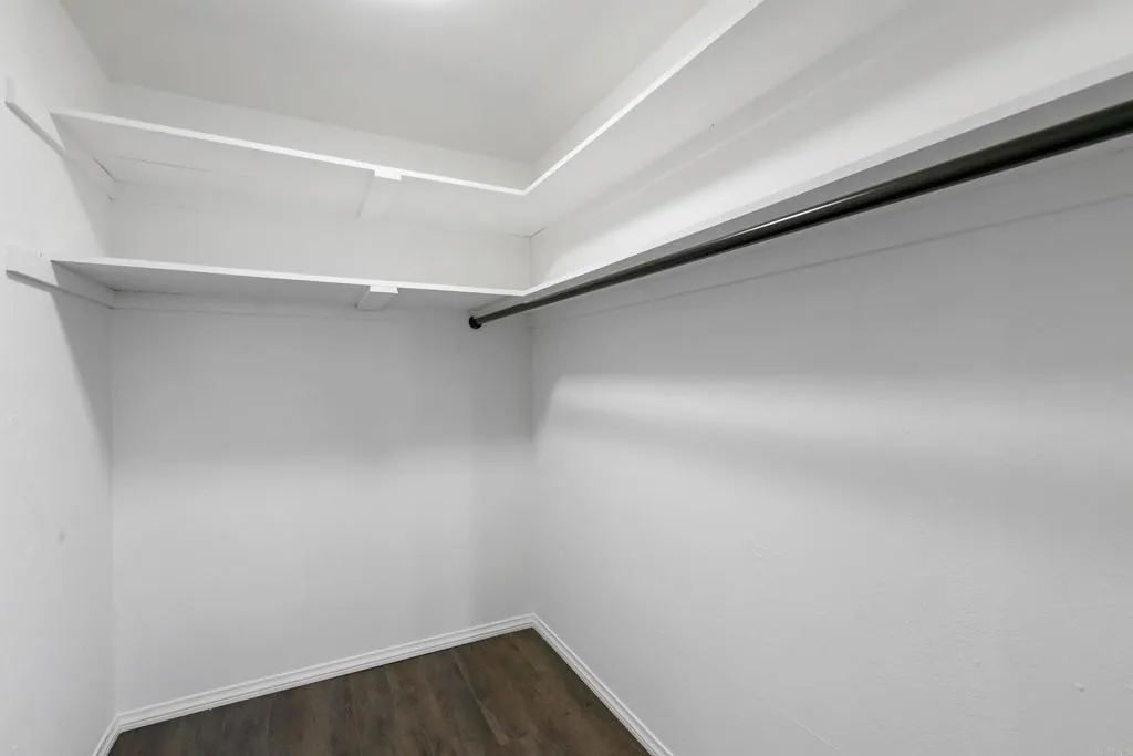 https://cdn.realtyfeed.com/cdn/127/307068607/b66e552a330197519c1ed0479b3b5671.webp