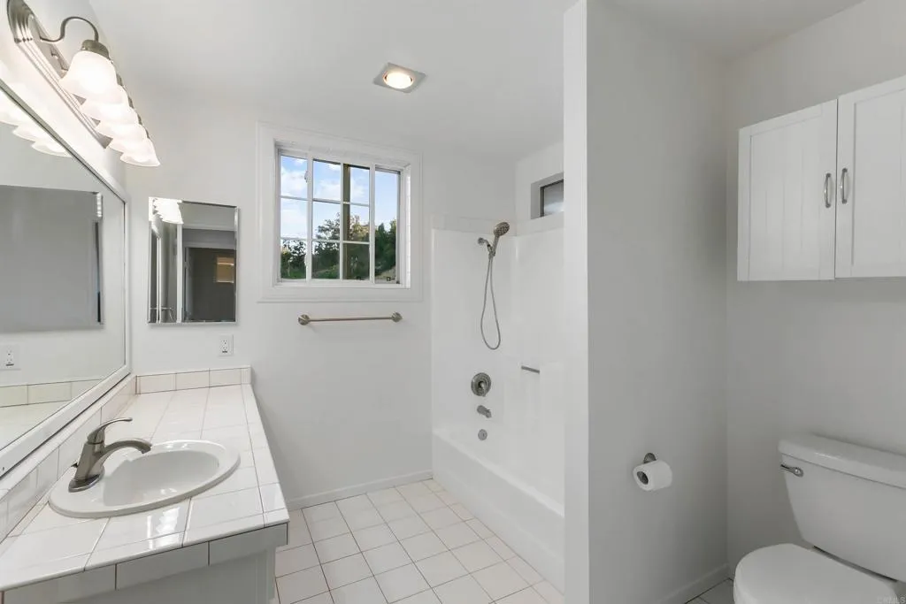 https://cdn.realtyfeed.com/cdn/127/307068607/dd1a239c8624da6cdadeb12d77904cb4.webp