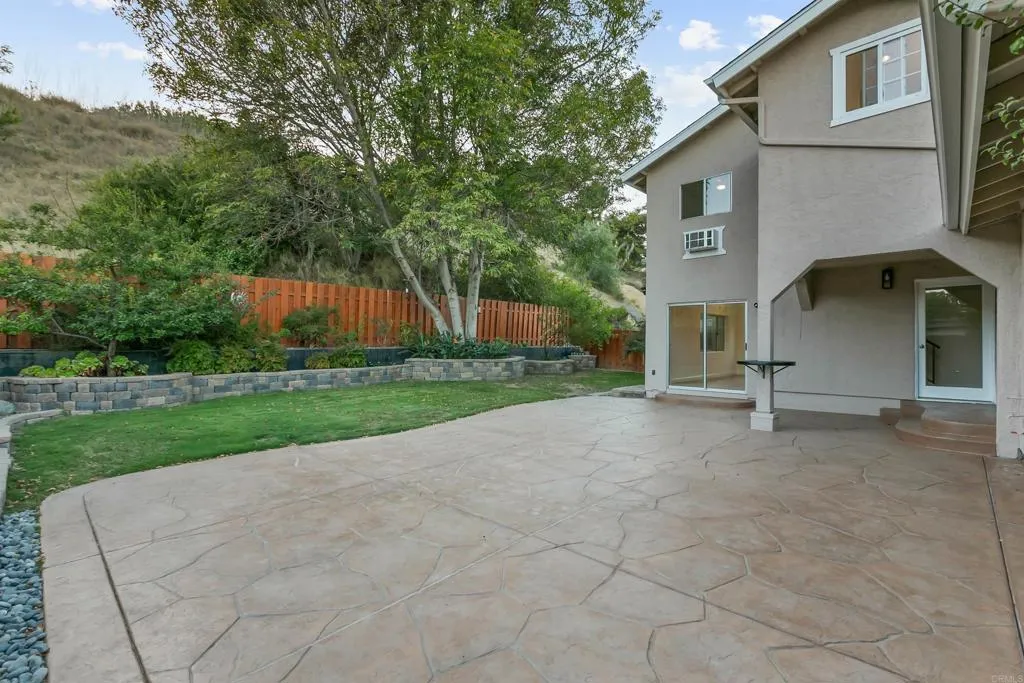 https://cdn.realtyfeed.com/cdn/127/307068607/fbf7d865171cd6b9d66436419927a2a0.webp