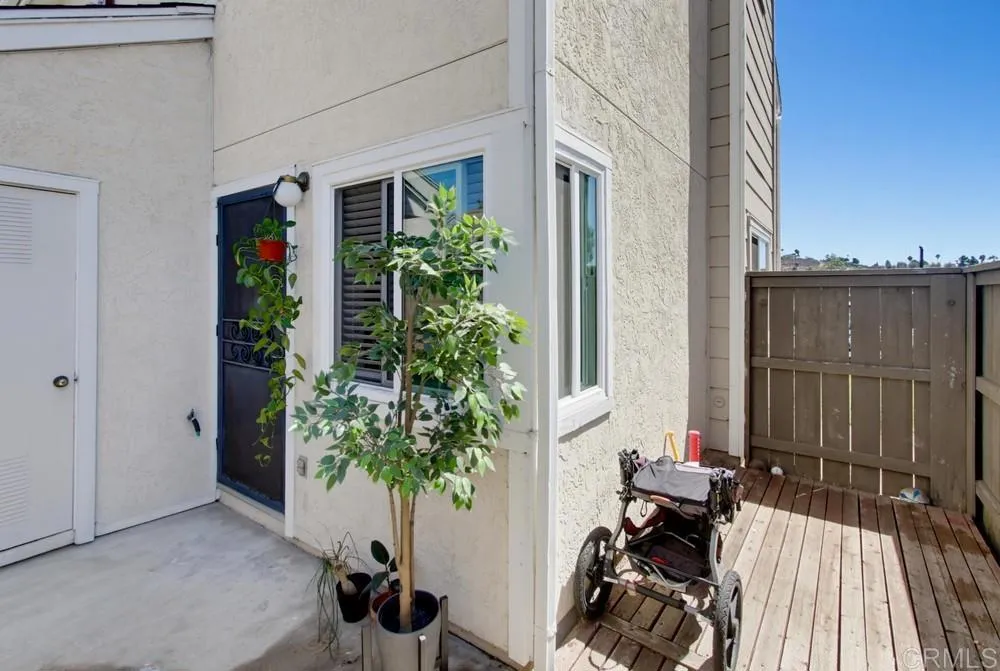 https://cdn.realtyfeed.com/cdn/127/307068613/10f30ffc1bb8f361cadf8a55a5ca0389.webp
