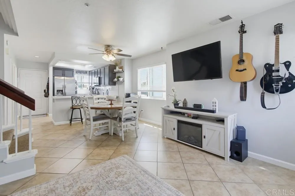 https://cdn.realtyfeed.com/cdn/127/307068613/f0db482bf426af8e195180339f1711c6.webp