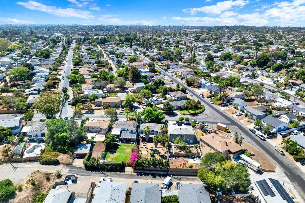 https://cdn.realtyfeed.com/cdn/127/307068623/06d142009ceceb8bc84a1bc37bbdf284.webp