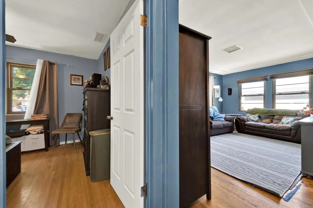 https://cdn.realtyfeed.com/cdn/127/307068623/34a5330470748902d1d22795796e822c.webp