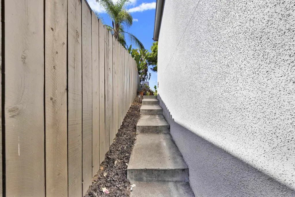 https://cdn.realtyfeed.com/cdn/127/307068623/46d06fa07d949ab761f31cd91570a635.webp