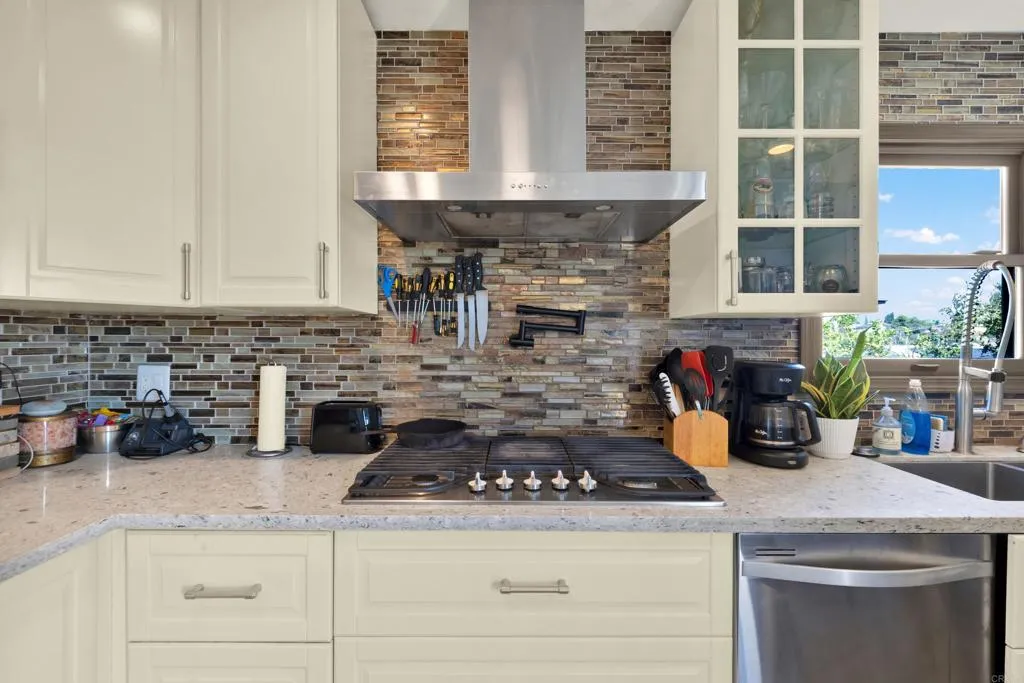 https://cdn.realtyfeed.com/cdn/127/307068623/8d8532f6faded99b7848205938b7ffbe.webp