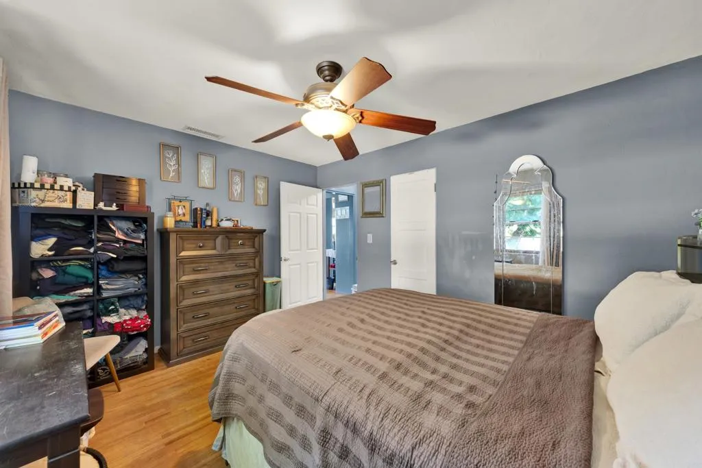 https://cdn.realtyfeed.com/cdn/127/307068623/8f96acf005171101b70fb380cfdda681.webp