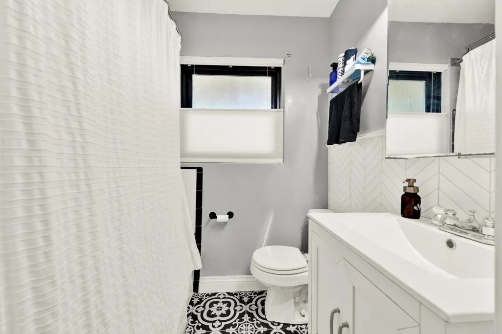 https://cdn.realtyfeed.com/cdn/127/307068623/ba1ec1bc6575ded5f428240c57561091.webp
