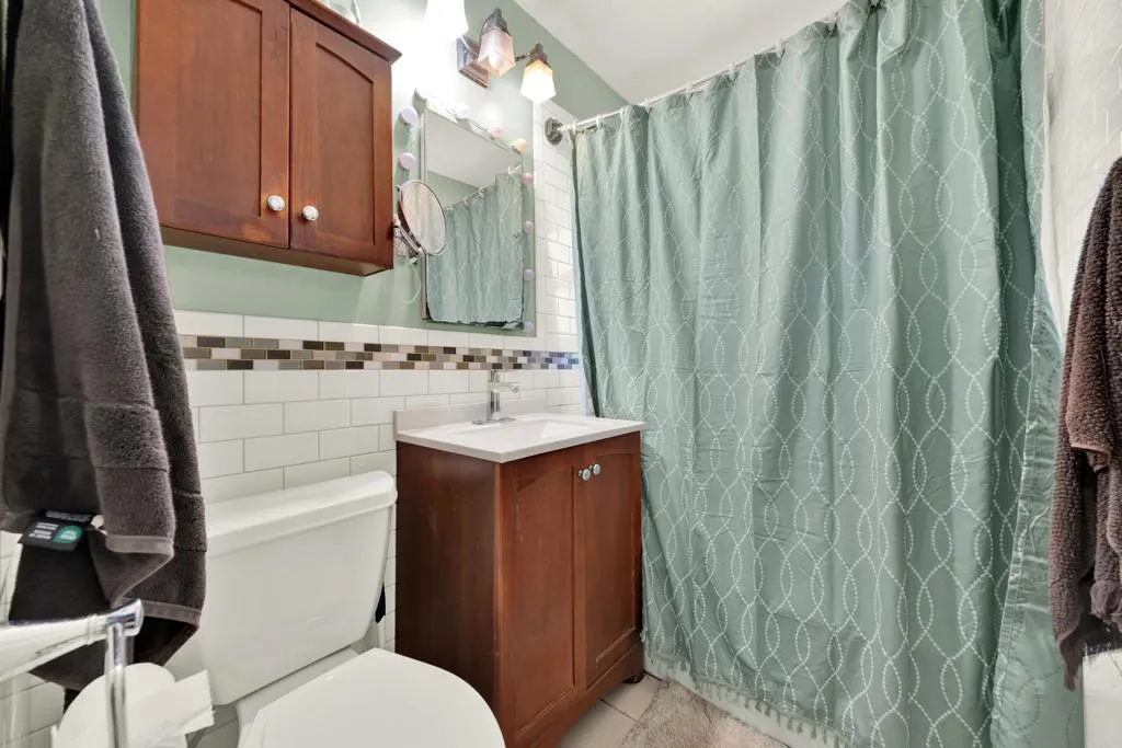 https://cdn.realtyfeed.com/cdn/127/307068623/e102507e1453428ad82604584e7b4d0a.webp