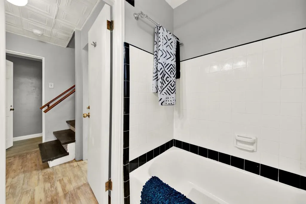 https://cdn.realtyfeed.com/cdn/127/307068623/e959cab93df2bac6c928bbba95366bcc.webp