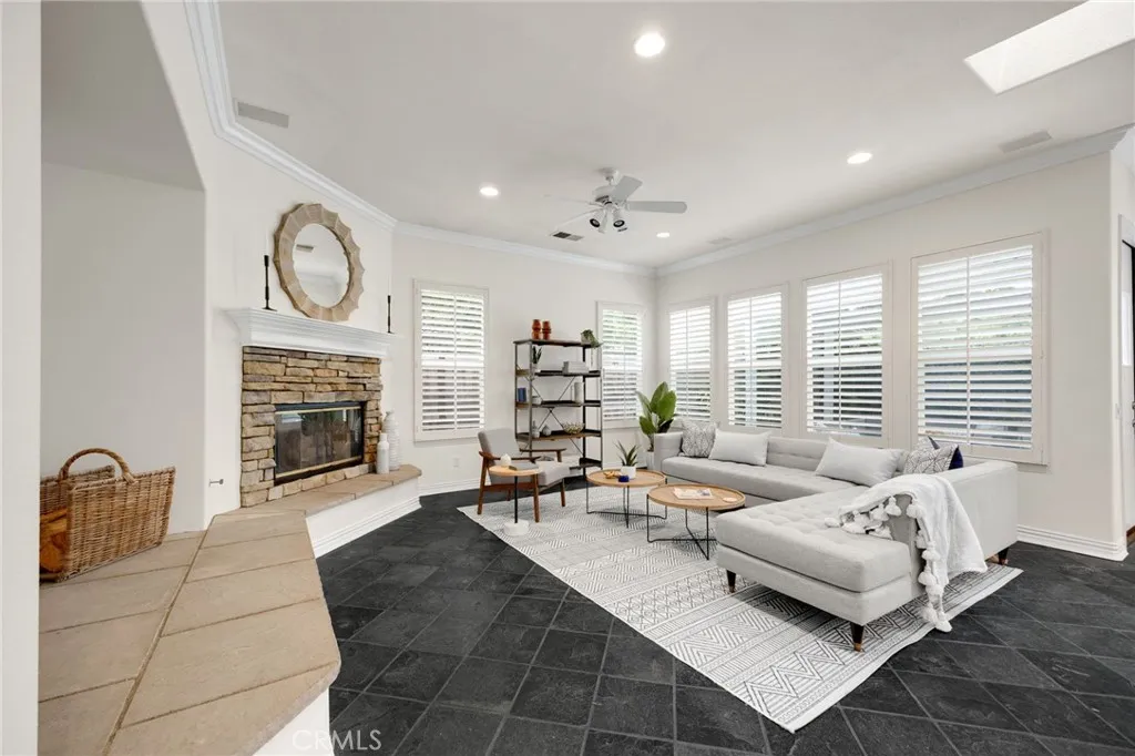 https://cdn.realtyfeed.com/cdn/127/307068633/1c587a0566e99071b0ca04432473b621.webp