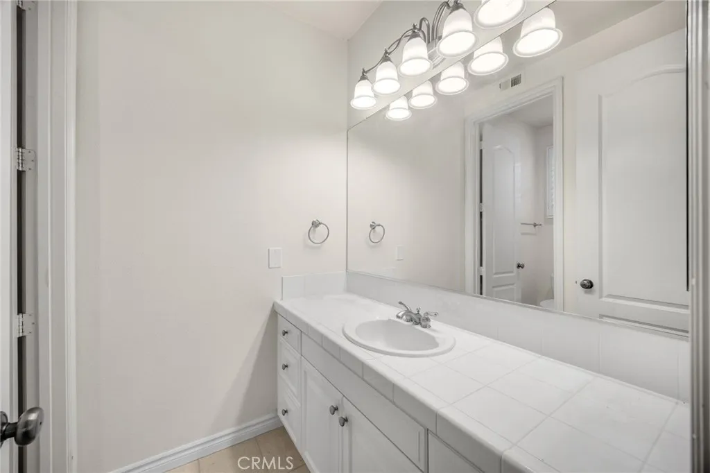 https://cdn.realtyfeed.com/cdn/127/307068633/2ff2ae95c8ce68ce57ec64988b686ac1.webp