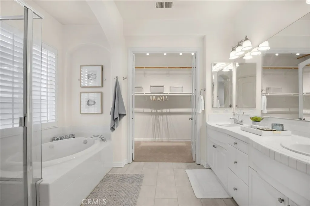 https://cdn.realtyfeed.com/cdn/127/307068633/734bdcff7ab99c828a6559caed2d5053.webp