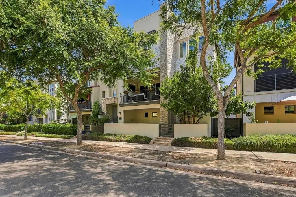 https://cdn.realtyfeed.com/cdn/127/307068638/24067a1fcaa4c314545661b8b1276be5.webp