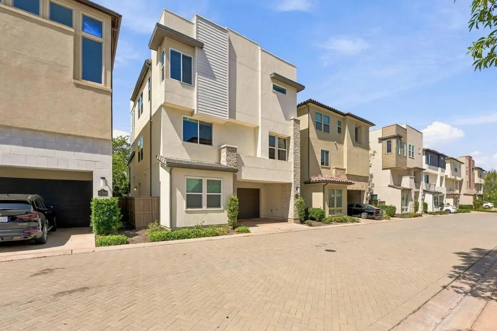 https://cdn.realtyfeed.com/cdn/127/307068638/71616e6981809b77141312a8d487cb10.webp