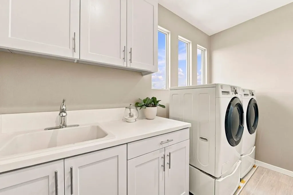https://cdn.realtyfeed.com/cdn/127/307068638/a14d46eebffa6ddc21a23d1702e1c6a0.webp
