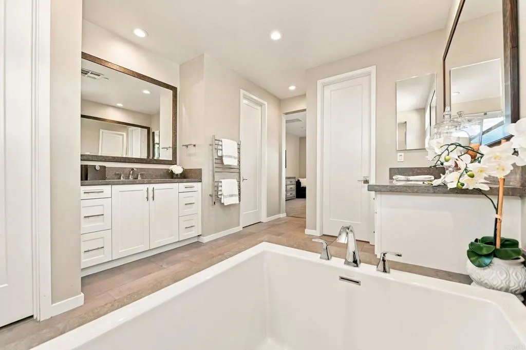 https://cdn.realtyfeed.com/cdn/127/307068638/dcab781aa3e5b17aacfe47e0ef6bfbed.webp